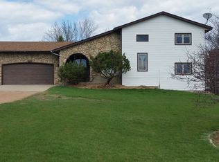 11150 150th St, Cologne, MN 55322