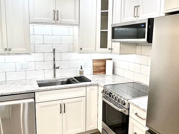 3rd image of 89 Crooked Tree Ln APT 104