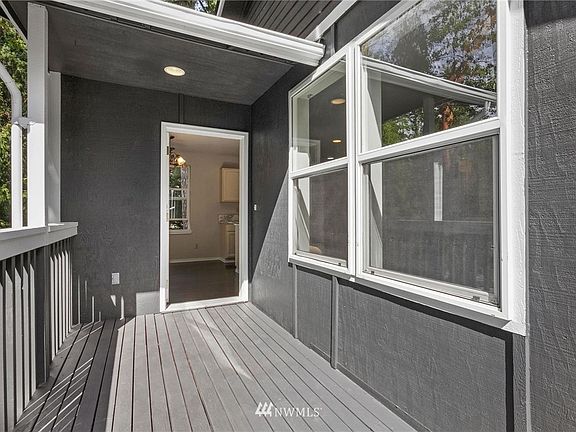 3rd image of 5475 NE Birch Court