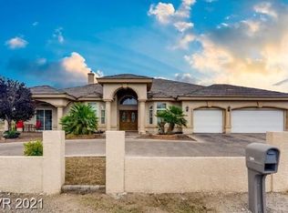 3324 N Torrey Pines Dr, Las Vegas, NV 89108