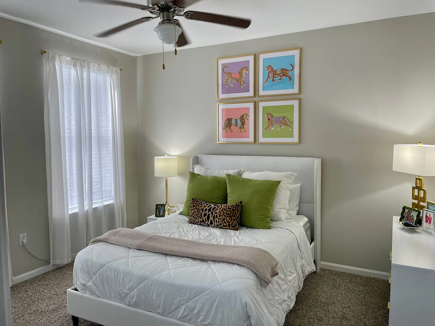 5 bedrooms in Rowandale — Photo 3