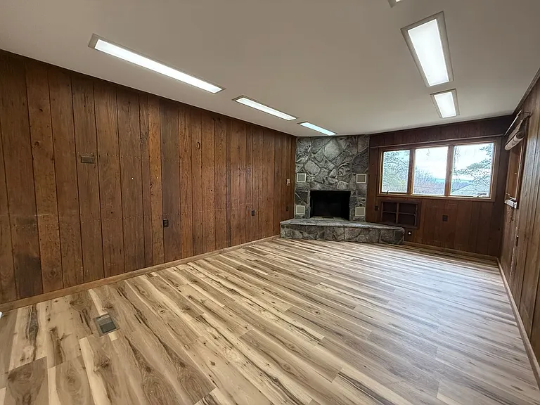 245 Meadowbrook Rd — Photo 2