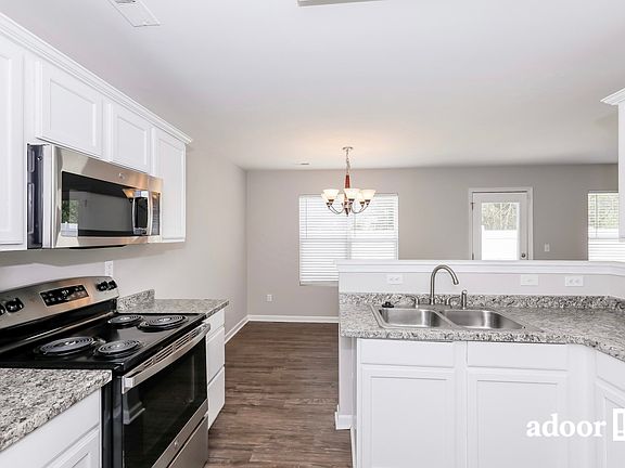 5th image of 8235 Thornhaven Ct