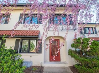 6M Dorado Dr, Morristown, NJ 07960