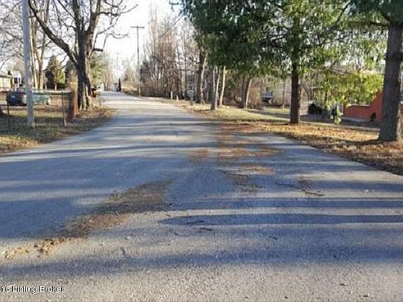 3rd image of 2718 Triplett Ct