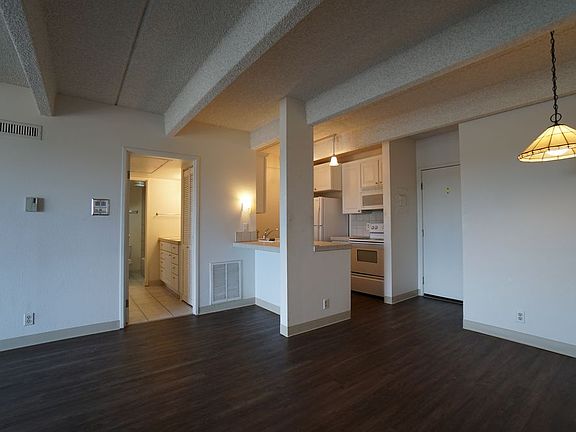 3rd image of 1433 N Williams St APT 804