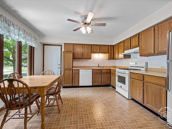 5th image of 421 Kickapoo Ave