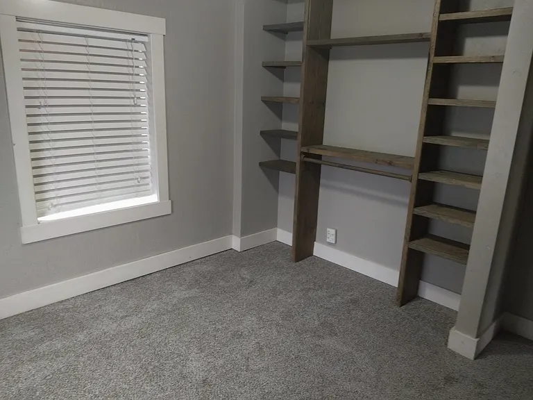 629 SW Davis Ave — Photo 10