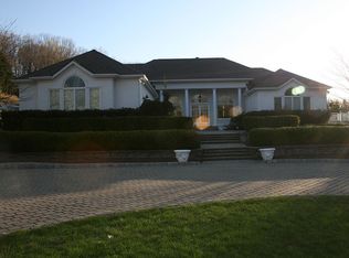 27 Rockaway Rd, Lebanon, NJ 08833