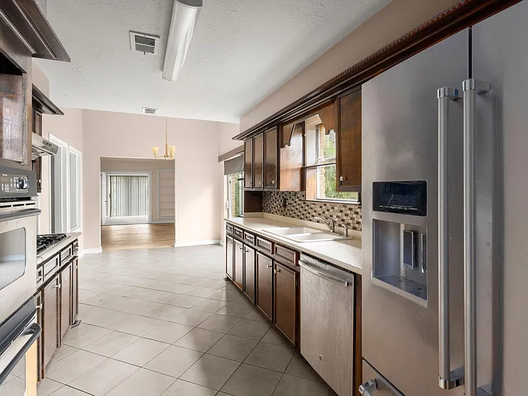 706 Shenandoah Dr — Photo 16