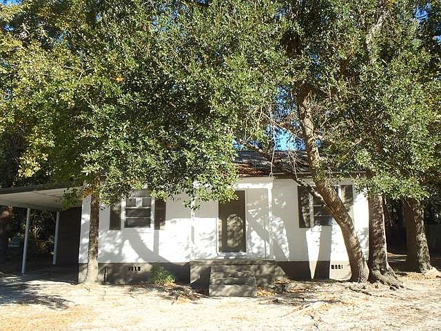 1st image of 2403 Giddens Dr