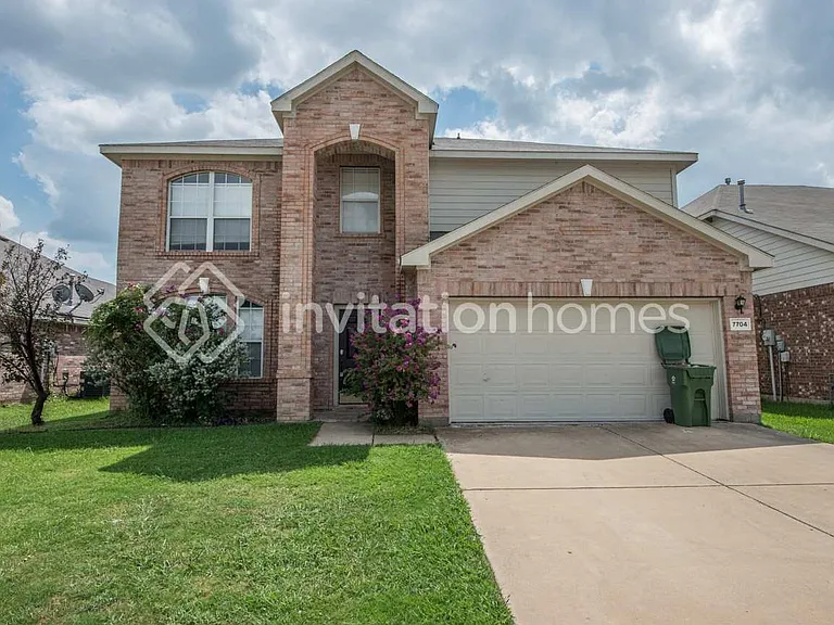 7704 Cresswell Dr — Photo 1