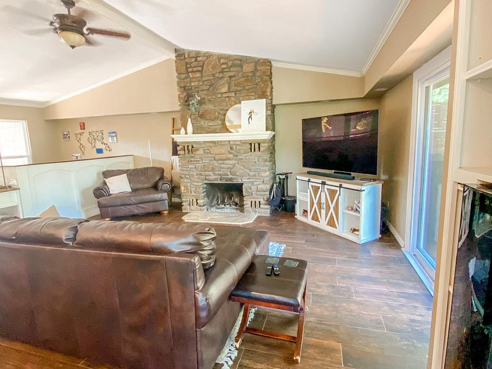 1st image of 25 Cora Cir