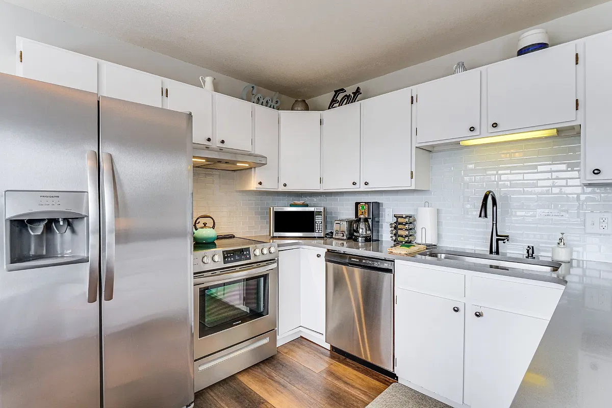 9849 Ryan Gulch Rd — Photo 2