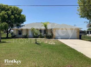 218 Blackstone Dr, Fort Myers, FL 33913