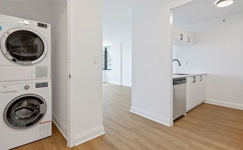 1st image of 800 6th Ave APT 29E