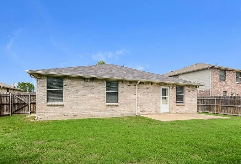 1612 Fieldstone Dr — Photo 20