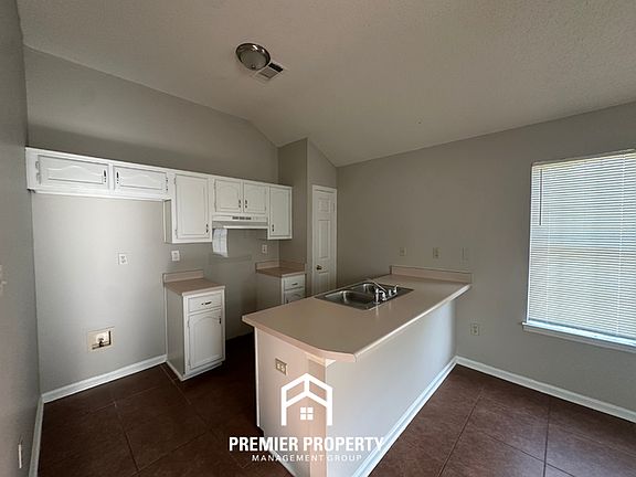4th image of 7024 Brady Hill Dr
