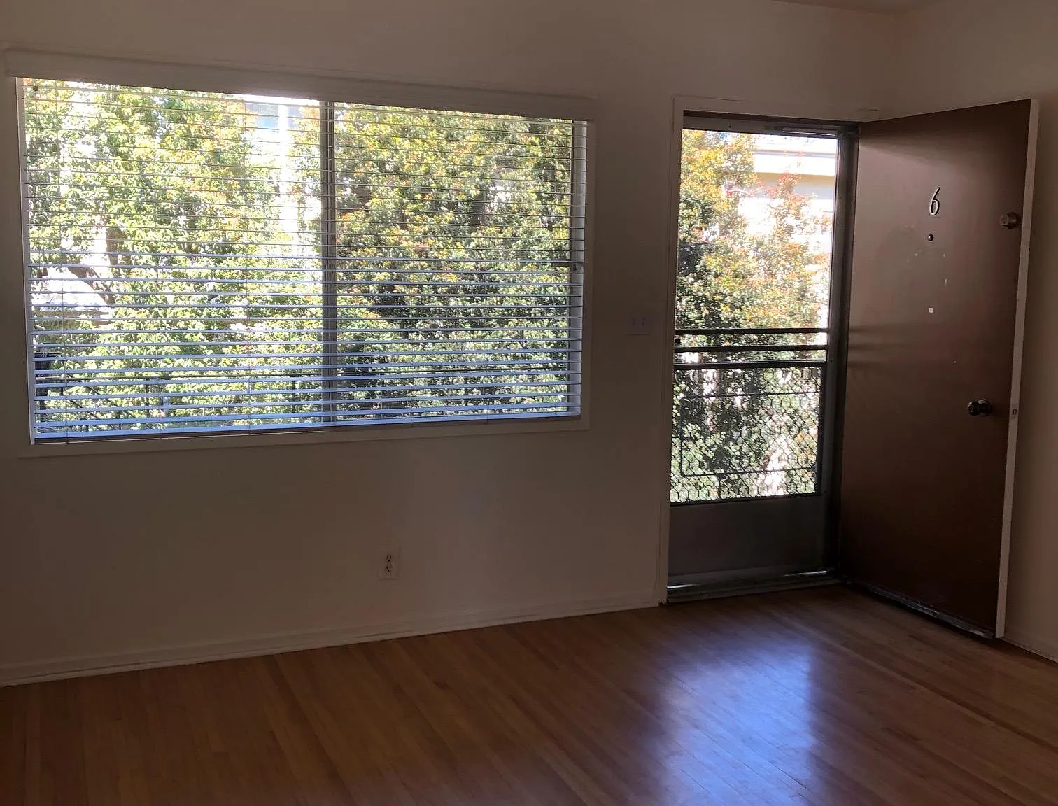 1 bed, 750 sqft, $2,675 — Photo 4