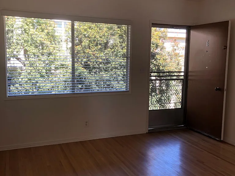 1341 Yale St #2 — Photo 4