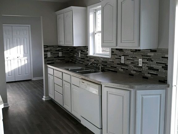 2nd image of 2376 E Bergin Ave
