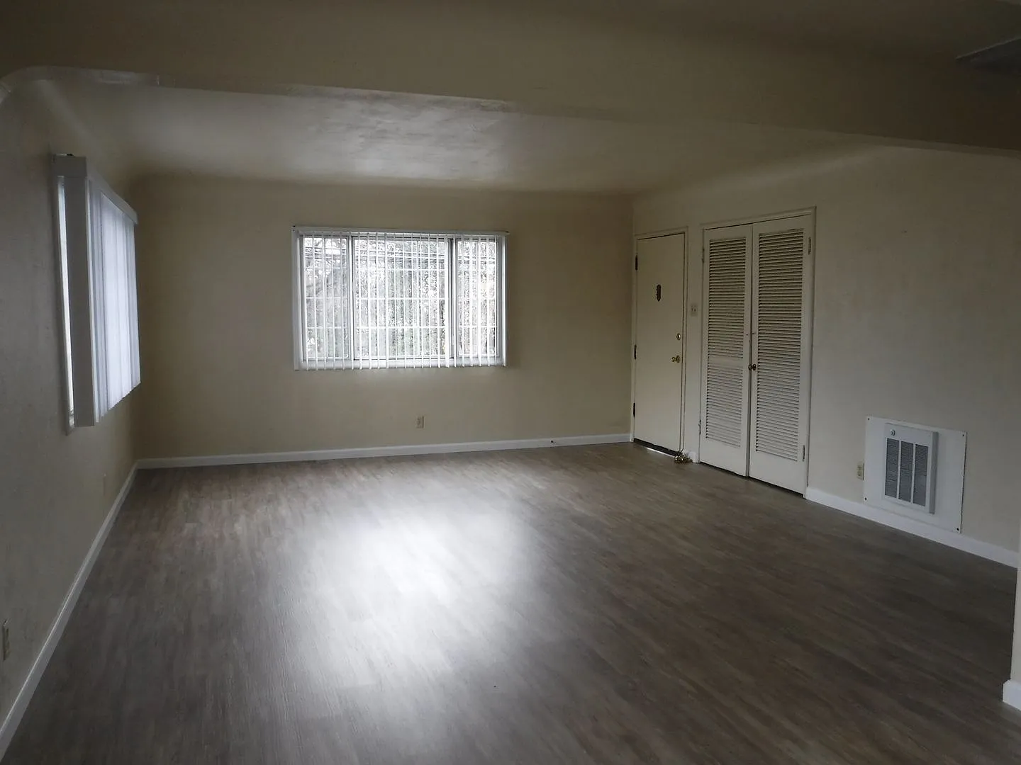 CAL2222 — Photo 3