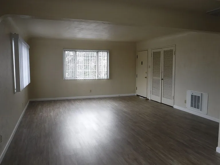 2222 California St — Photo 3