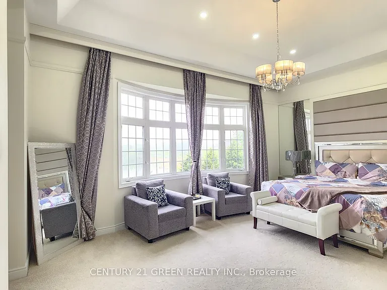 12 Royal West Dr — Photo 32