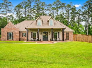 605 Forest Edge Dr, Woodworth, LA 71485
