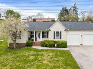 122 Michael Ln, Jacksboro, TN 37757