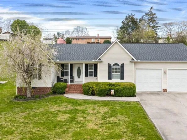 122 Michael Ln, Jacksboro, TN 37757