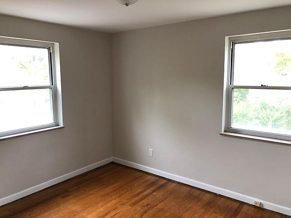 3rd image of 3541 Sandal Ln
