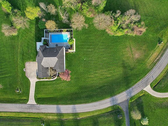 5th image of 132 Reserve Dr