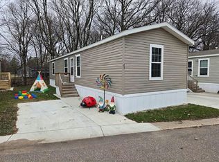 23 Wood Dr #8, Mankato, MN 56001