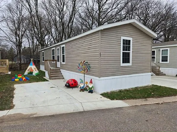 23 Wood Dr #8, Mankato, MN 56001