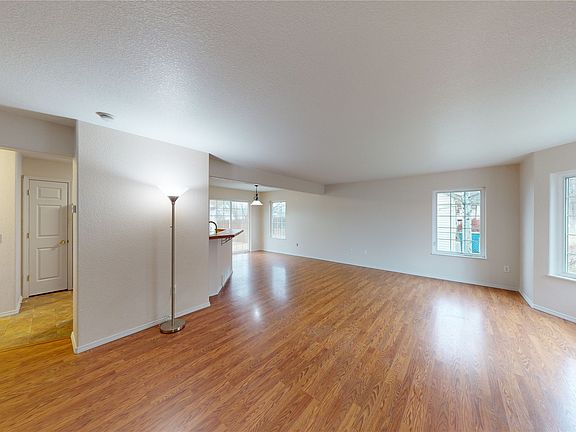 5th image of 2889 Sheffield Dr