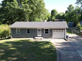 10135 W Oak Dr, Bon Aqua, TN 37025