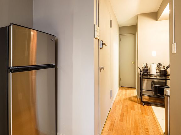 5th image of 474 9th Ave APT 3C