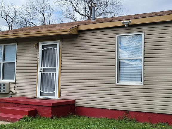 3rd image of 2803 SW H Ave