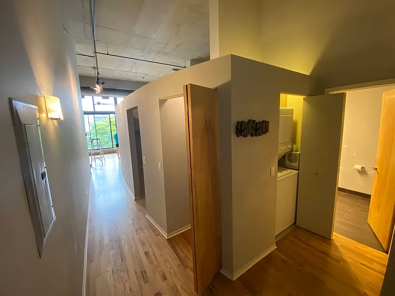 1934 N Washtenaw Ave #205 — Photo 6