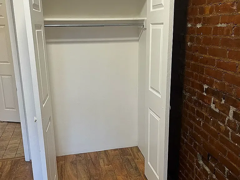 42 Henry St #3 — Photo 11