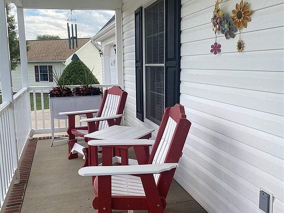 3rd image of 306 Keckley Ct