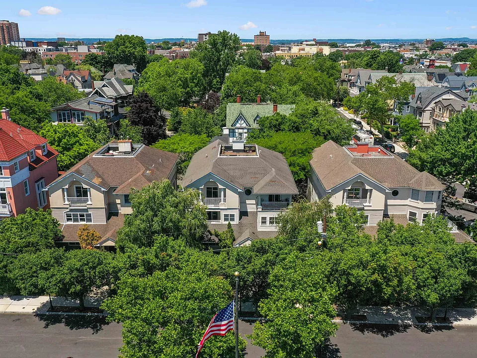39B Hamilton Ave