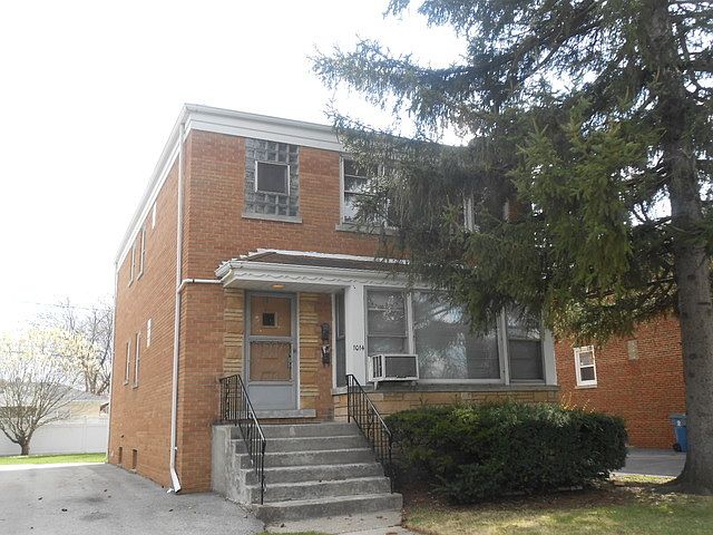 1st image of 1014 E Oak Ave