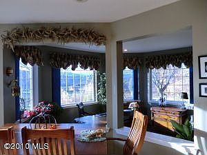 4th image of 2456 Grand Ave