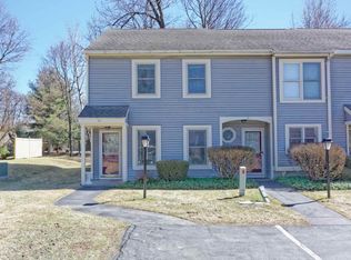 22 Minuteman Ct, Halfmoon, NY 12065