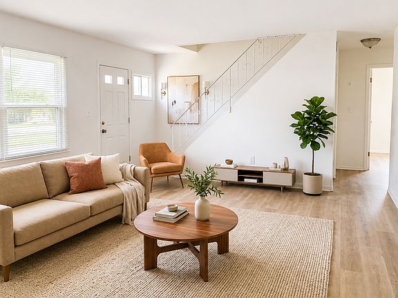 2nd image of 54 Bloomfield Ln #1