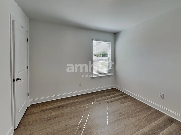 1219 Livengood Way — Photo 17