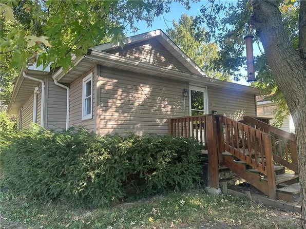 61 S State St, Danville, IL 61832