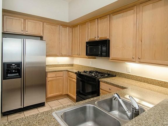 4th image of 4307 McKinney Ave APT 014